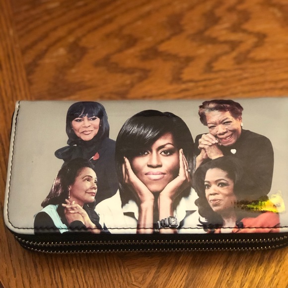 Clothing - Picture 3 of 8